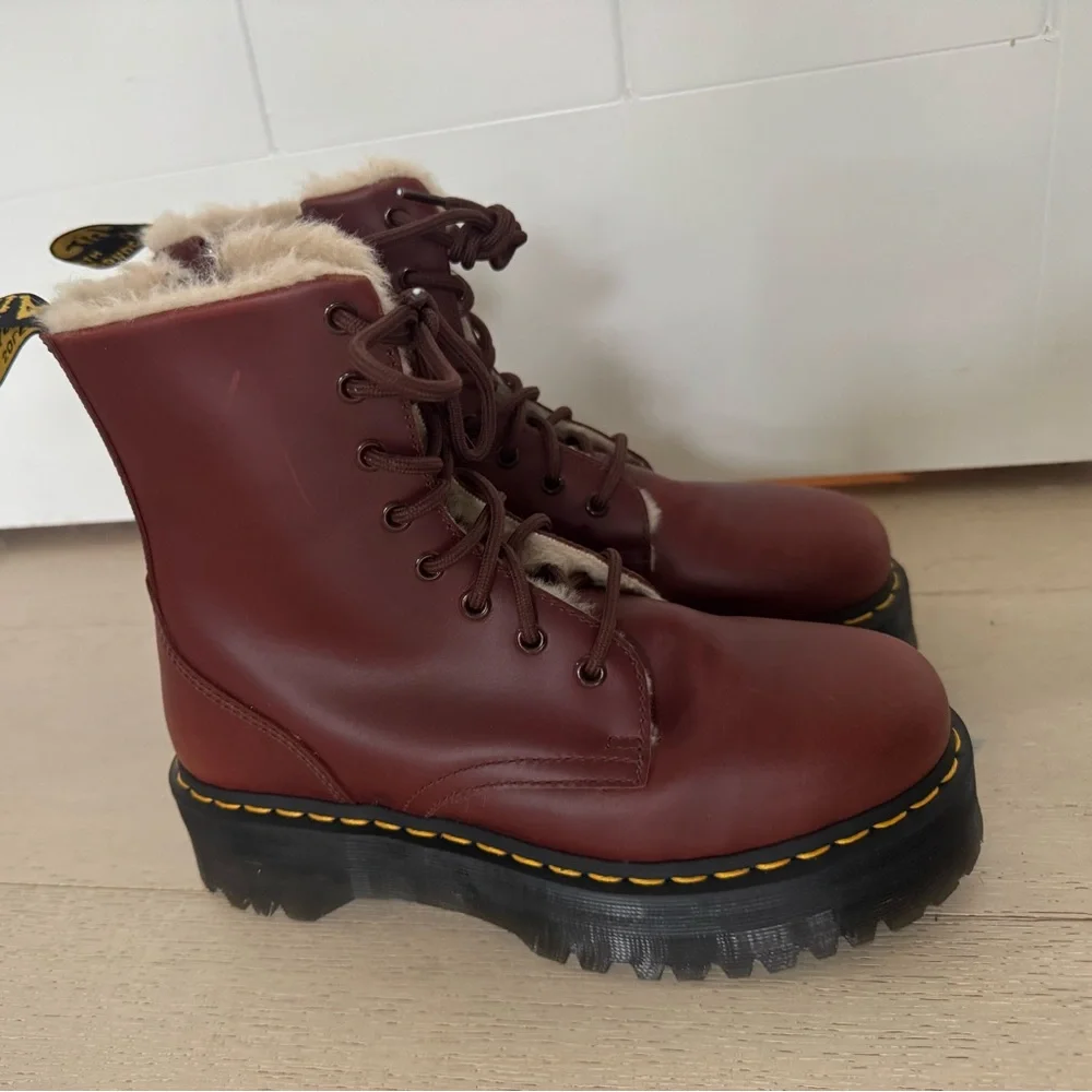 Dr Martens • Jadon Faux Fur Lined Platform Boots brown Abruzzo leather 8 - Picture 8 of 12
